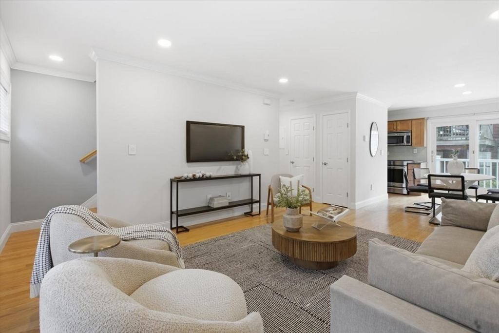 75 Bolton St 75