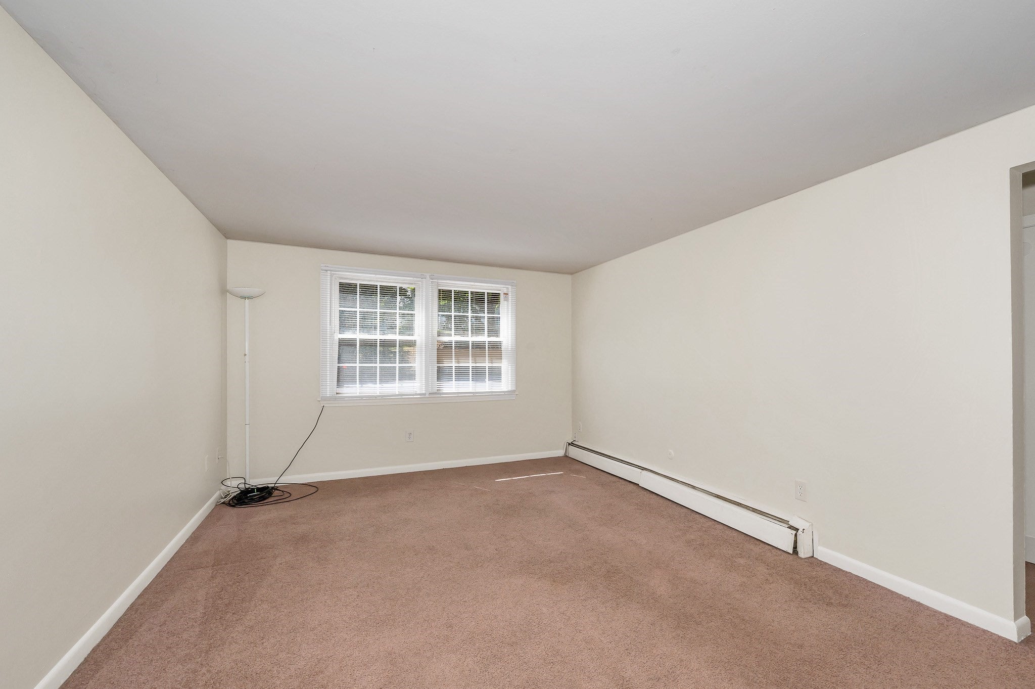 90 E Broadway #11, Derry, NH, 90 E Broadway #11, Derry, NH Photo #3