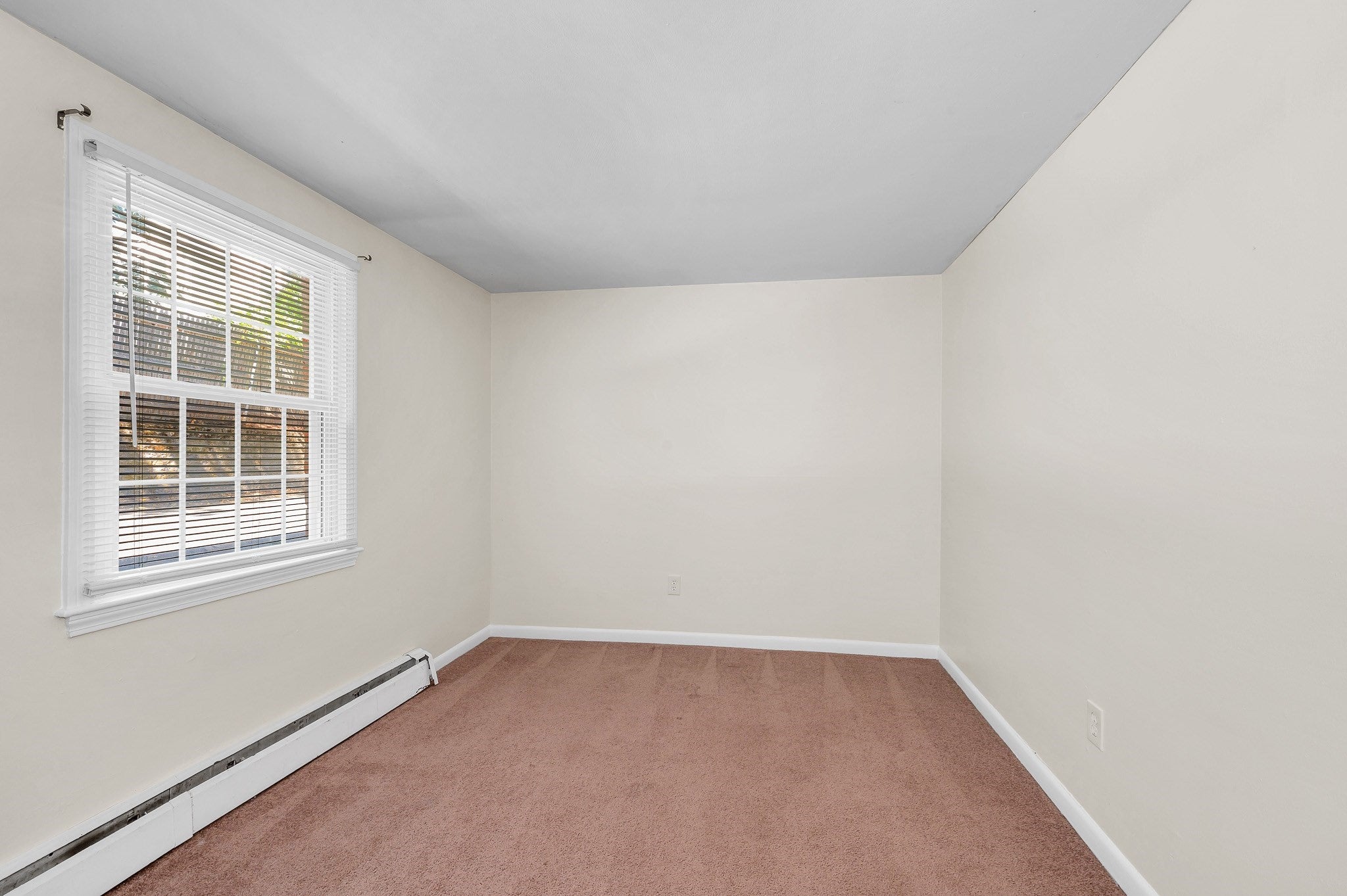 90 E Broadway #11, Derry, NH, 90 E Broadway #11, Derry, NH Photo #18