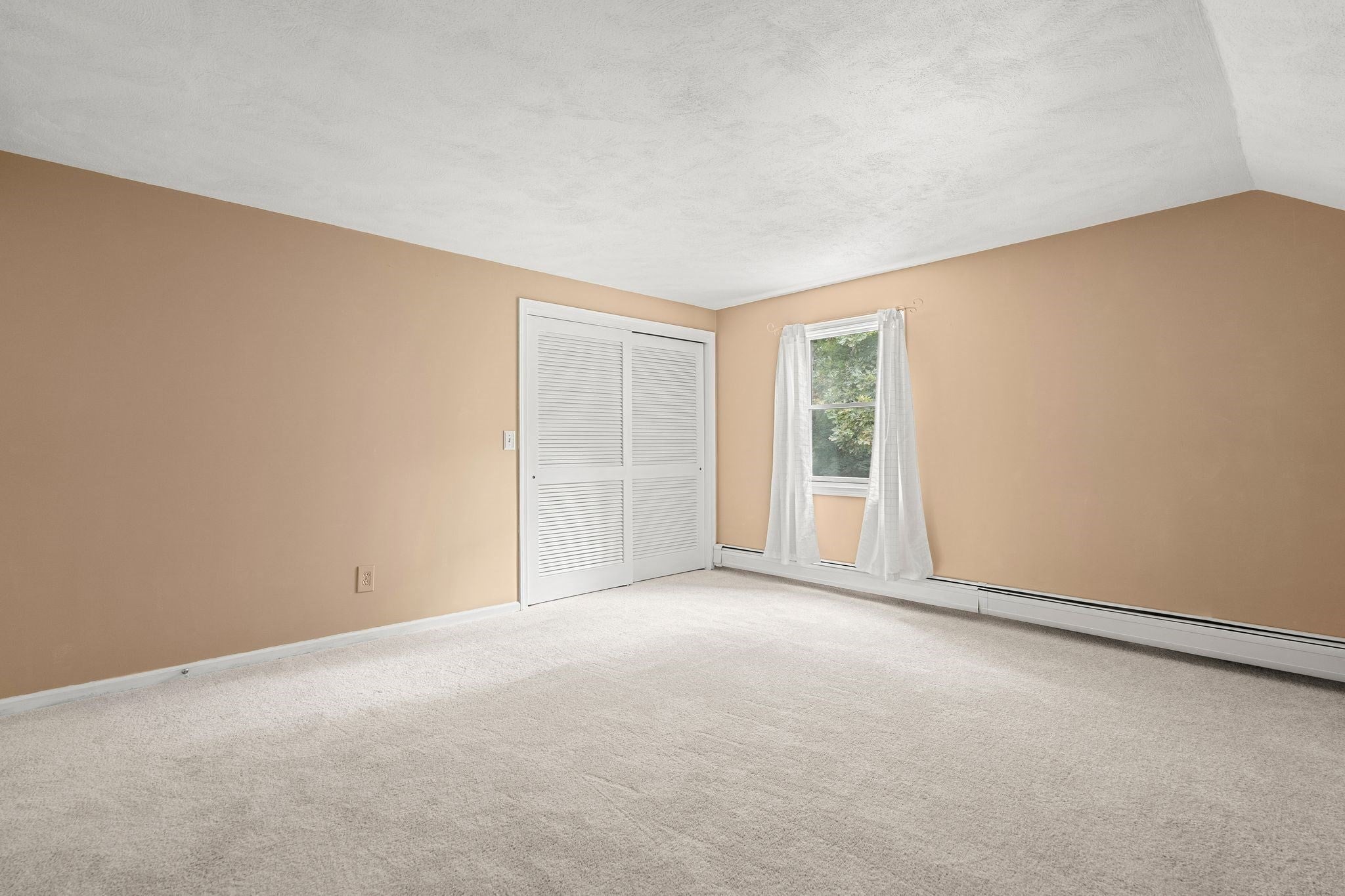 1 Nottingham Dr, Raynham, MA, 1 Nottingham Dr, Raynham, MA Photo #18