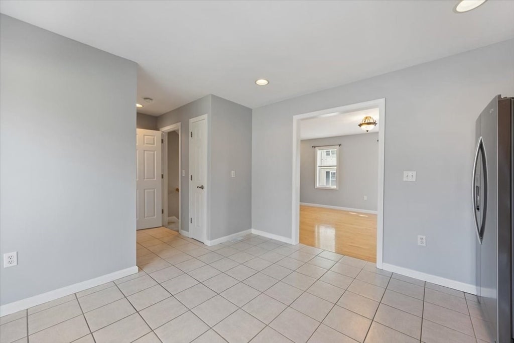 122 Locust St. 4