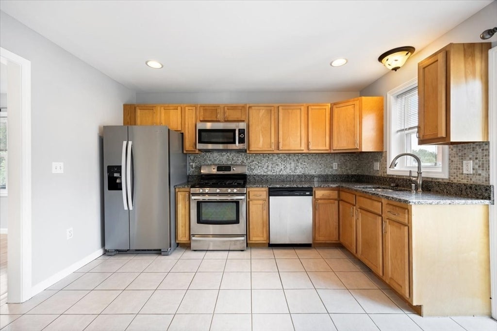 122 Locust St #4, Haverhill, MA Photo #6