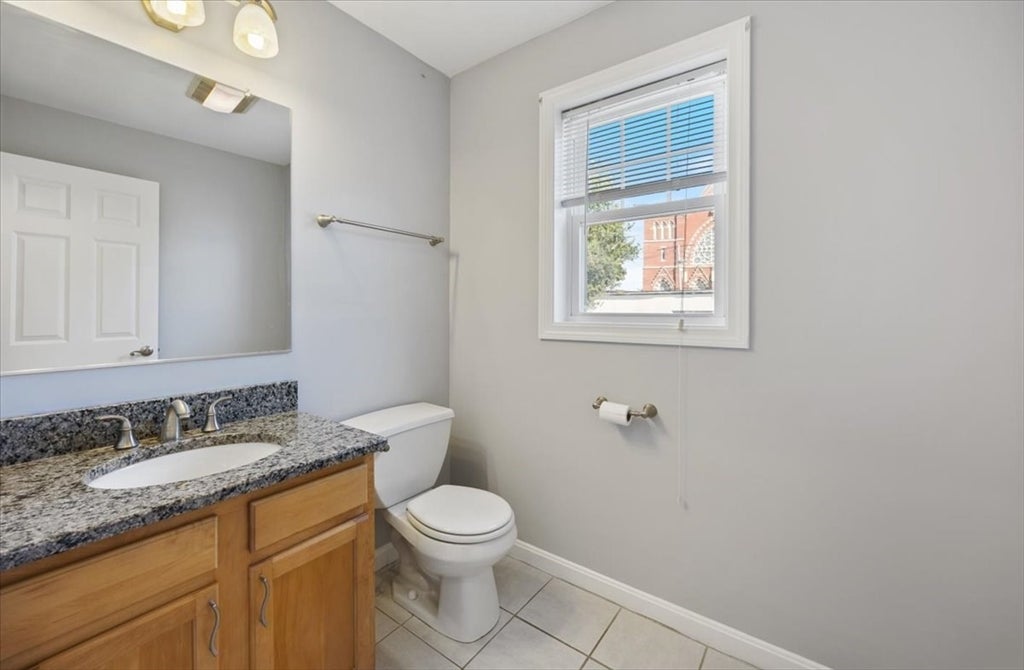 122 Locust St #4, Haverhill, MA Photo #8