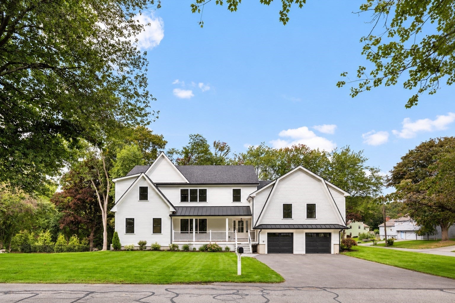 Photo of 1 Plymouth Rd, Winchester, MA