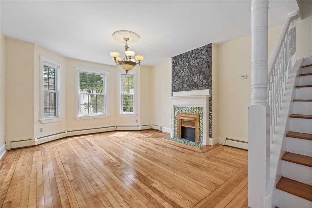 8 Crown St #8, Worcester, MA, 8 Crown St #8, Worcester, MA Photo #8