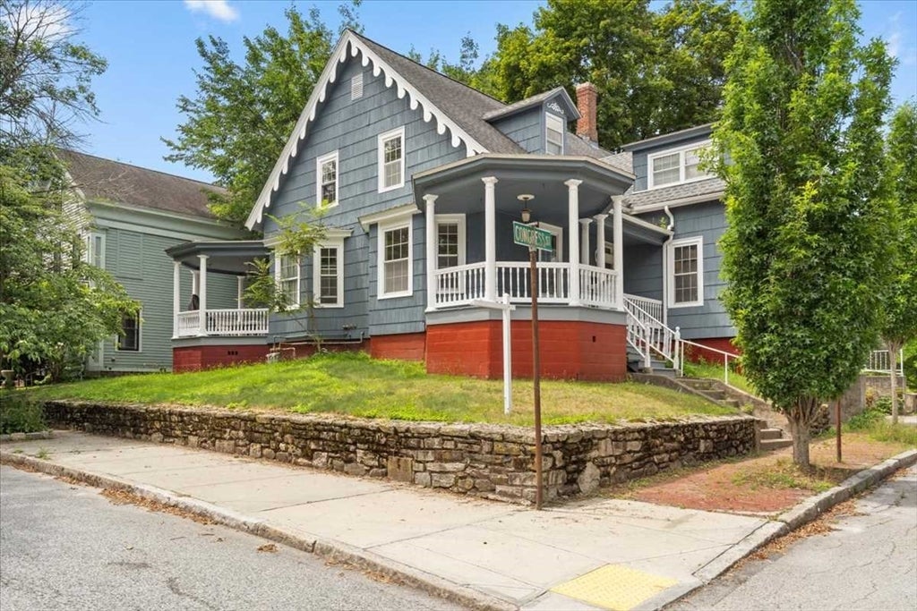 8 Crown St #8, Worcester, MA, 8 Crown St #8, Worcester, MA Photo #1