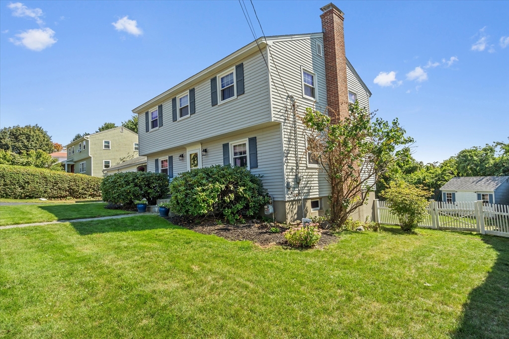23 Elnora Dr