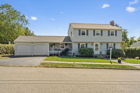 23 Elnora Dr Worcester MA 01606