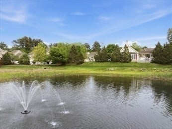 55 Pondside Dr 55