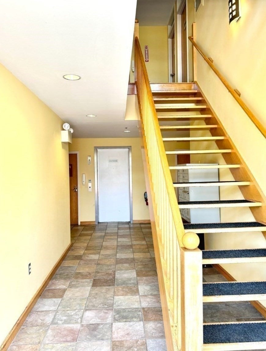 491 Maple Street 109 &110