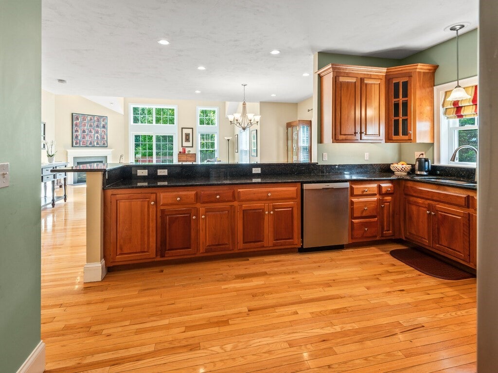 8 Walden Way #8, Milford, MA, 8 Walden Way #8, Milford, MA Photo #22