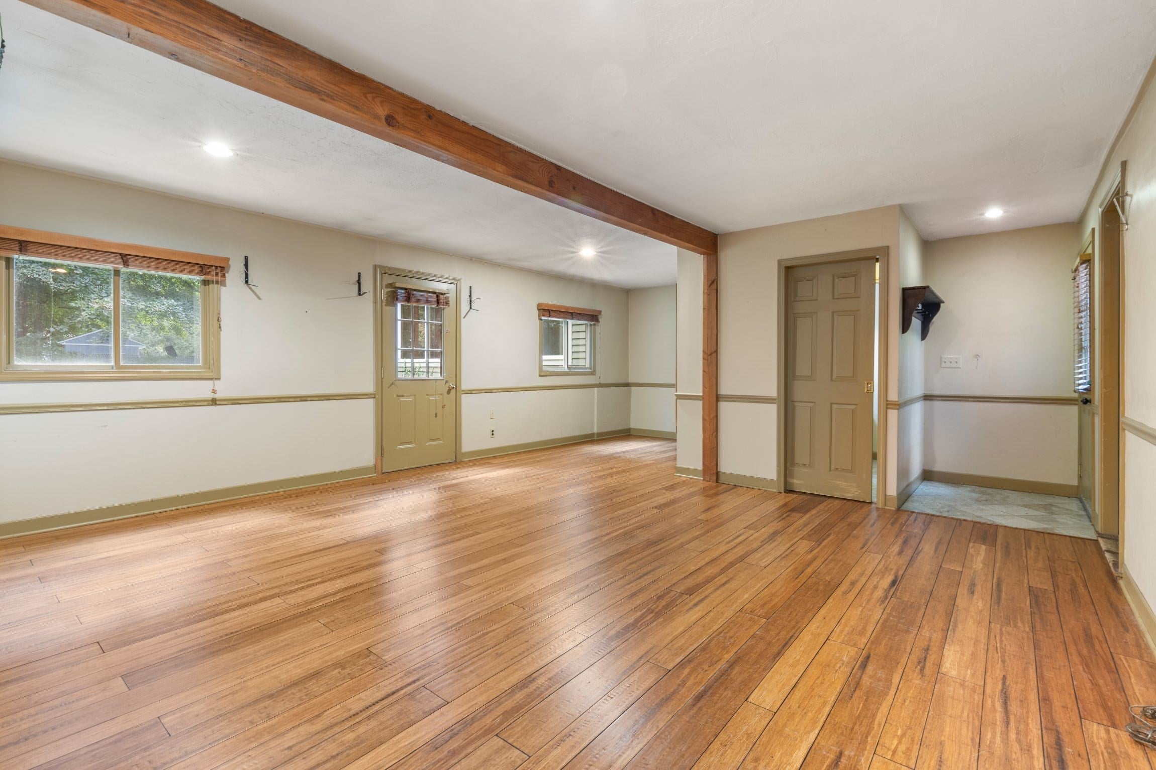 609 Oxford St S ST, Auburn, MA, 609 Oxford St S ST, Auburn, MA Photo #3