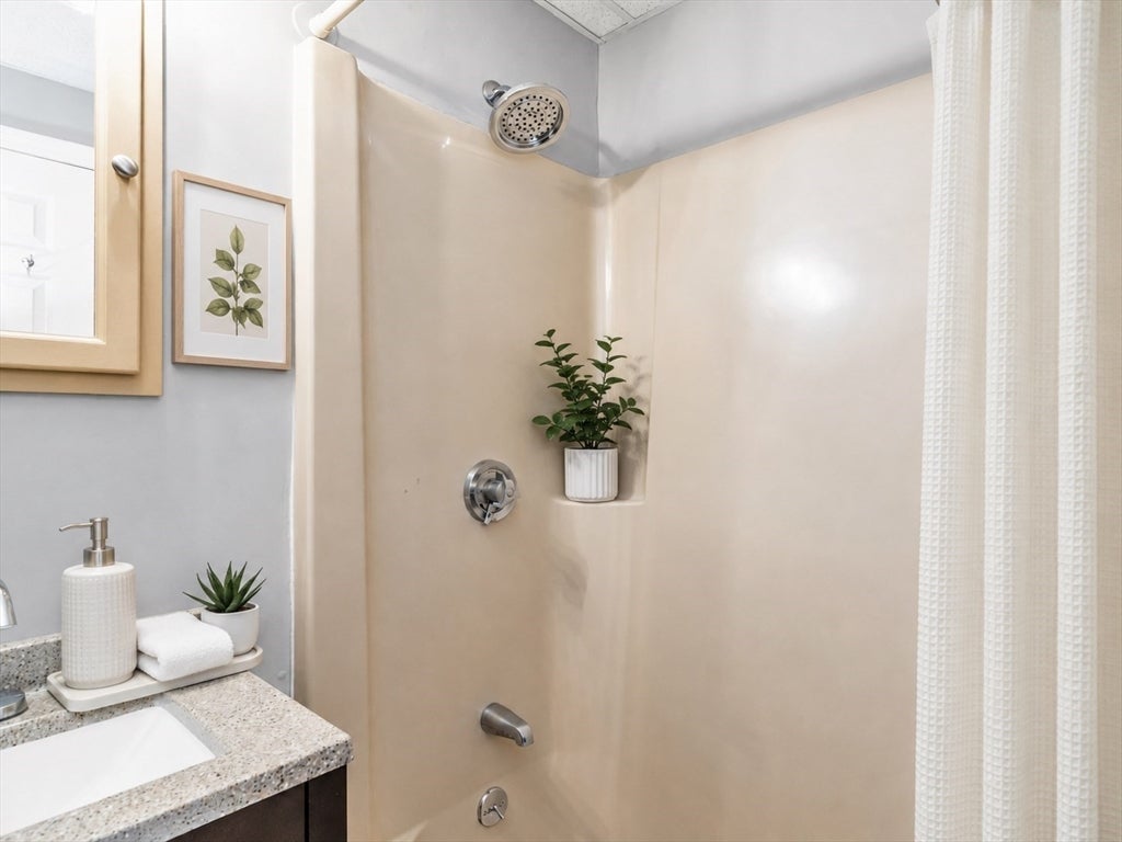53 Mann St #5, Lawrence, MA Photo #13