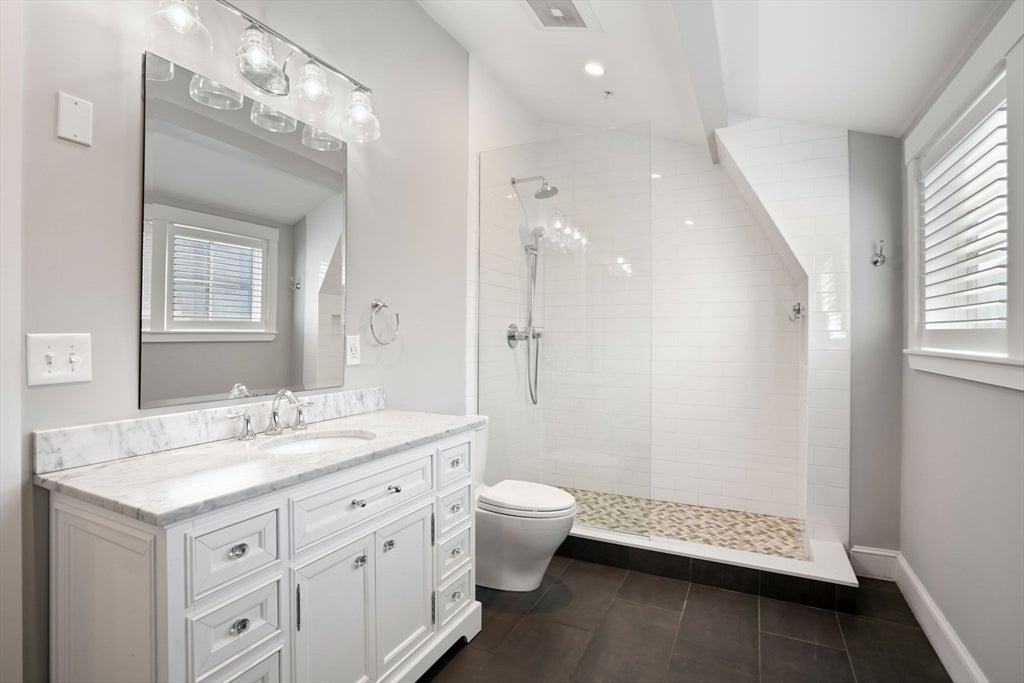 1-7 Atwood Sq #5, Boston, MA Photo #6