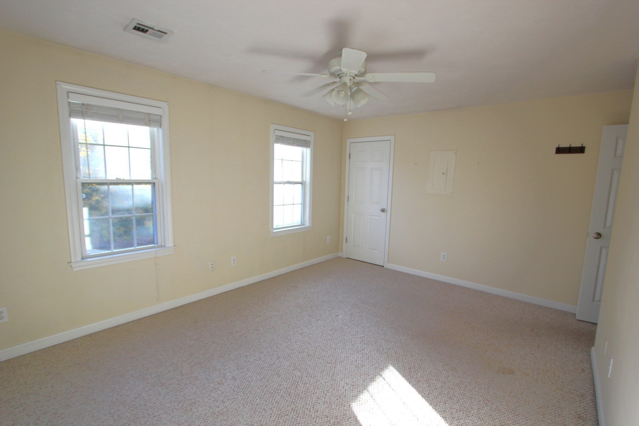 239 Union St #2, Franklin, MA Photo #17