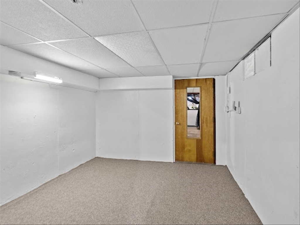 Springfield, Massachusetts 01119, United States, 3 Bedrooms Bedrooms, ,2 BathroomsBathrooms,Residential,Pending,119118