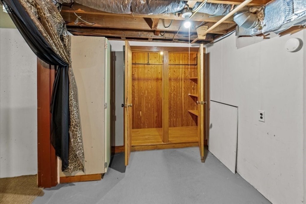 Springfield, Massachusetts 01119, United States, 3 Bedrooms Bedrooms, ,2 BathroomsBathrooms,Residential,Pending,119118