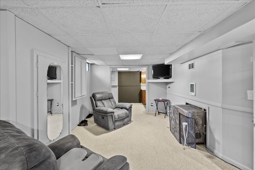 Springfield, Massachusetts 01119, United States, 3 Bedrooms Bedrooms, ,2 BathroomsBathrooms,Residential,Pending,119118