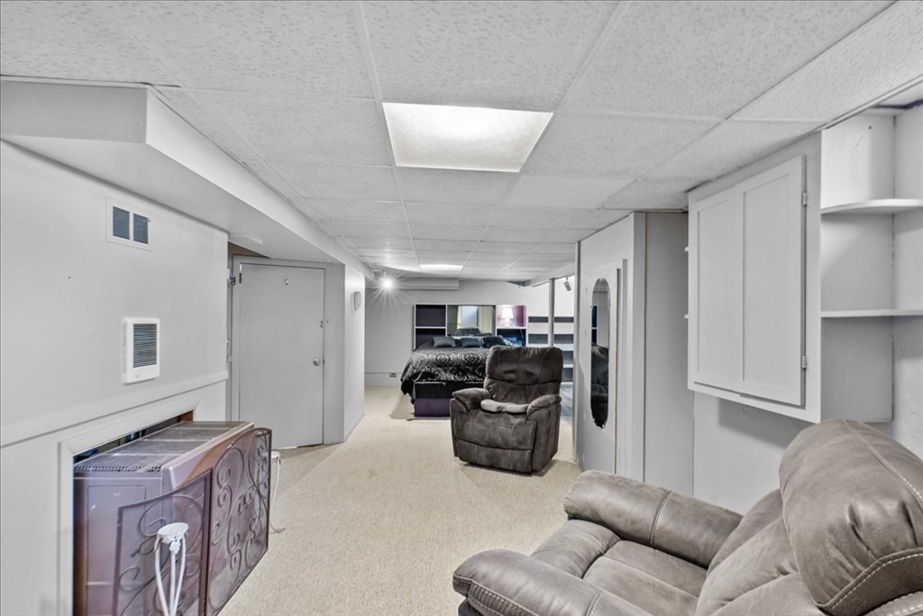 Springfield, Massachusetts 01119, United States, 3 Bedrooms Bedrooms, ,2 BathroomsBathrooms,Residential,Pending,119118