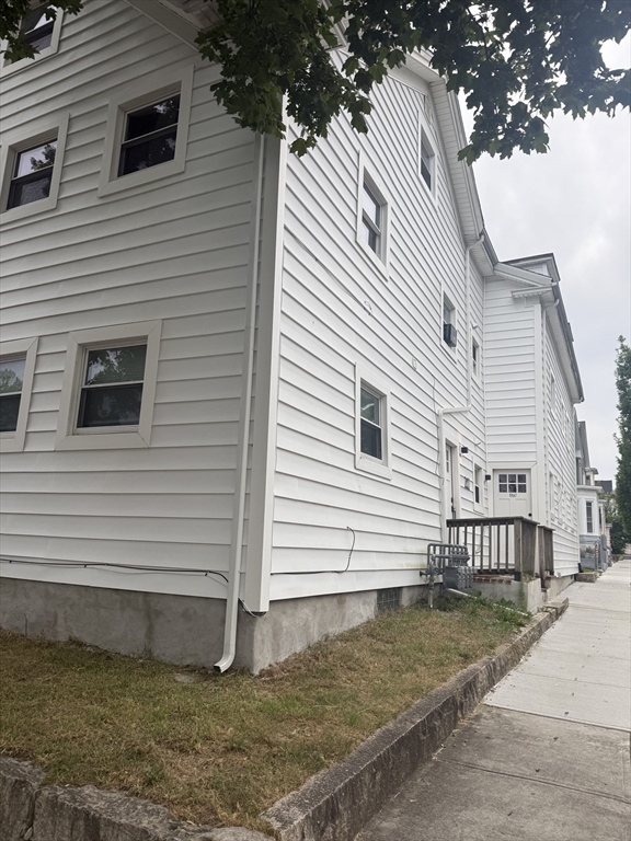 263 Acushnet Ave