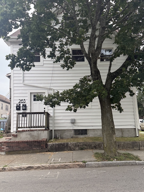 263 Acushnet Ave