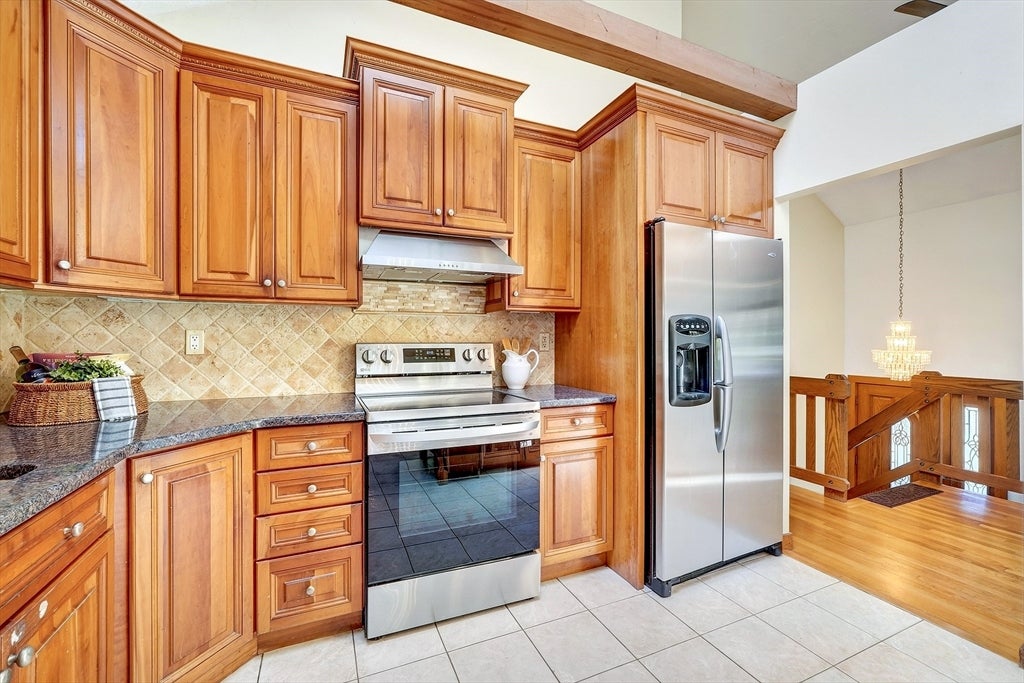 3 Macone Cir, Stoneham, MA, 3 Macone Cir, Stoneham, MA Photo #13