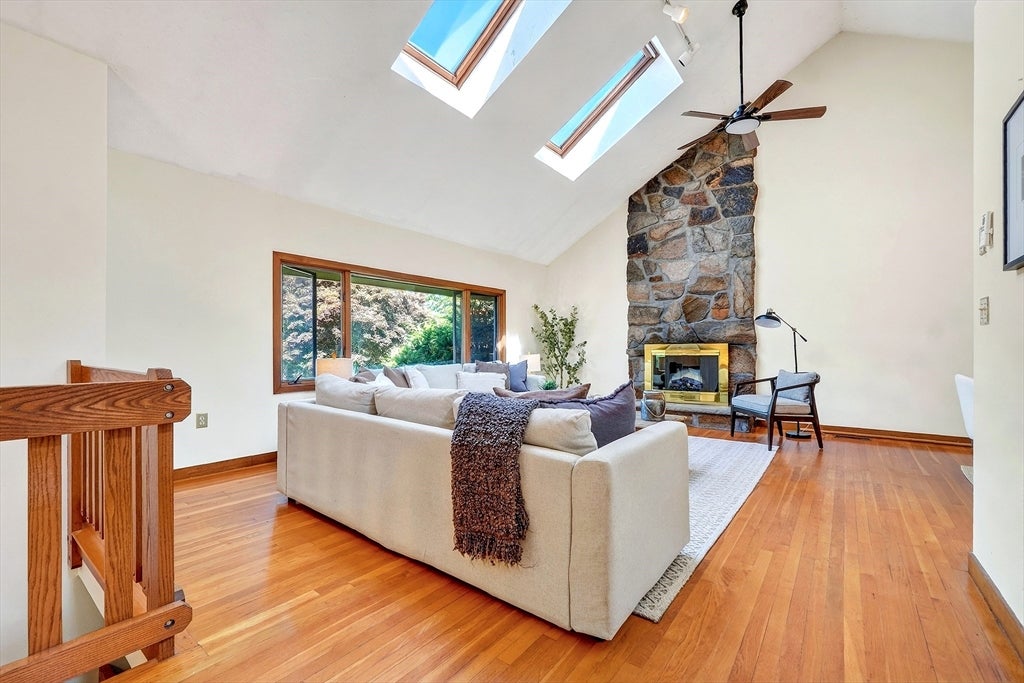 3 Macone Cir, Stoneham, MA, 3 Macone Cir, Stoneham, MA Photo #3