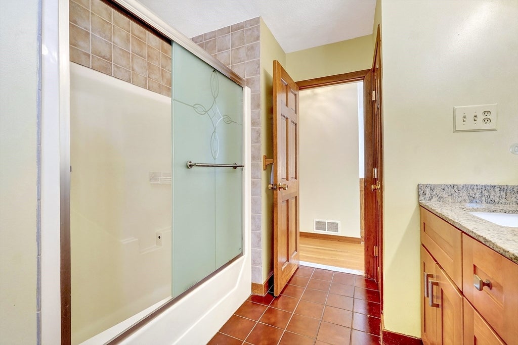 3 Macone Cir, Stoneham, MA, 3 Macone Cir, Stoneham, MA Photo #15