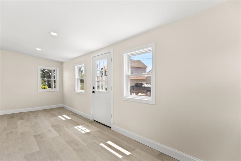 21 Hillside Ave