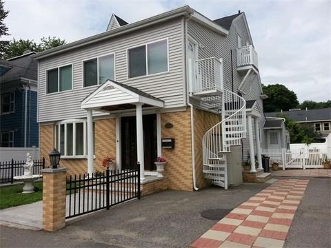 29 Elton Ave 29 Watertown MA 02472