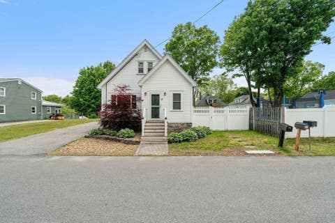 Photo of 17 Juliette St, Andover, MA 01810 (MLS # 73529969)