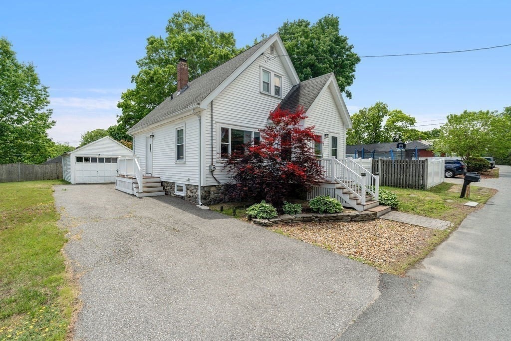 17 Juliette St, Andover MA 01810