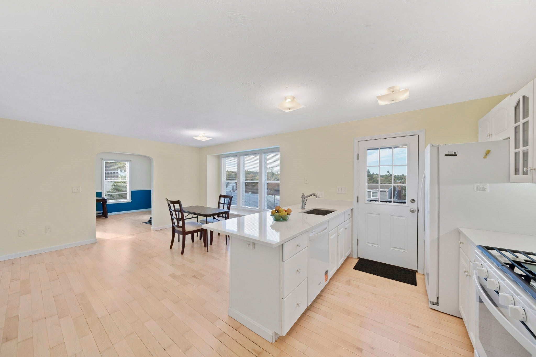 11 Doris Dr, Weymouth, MA Photo #6
