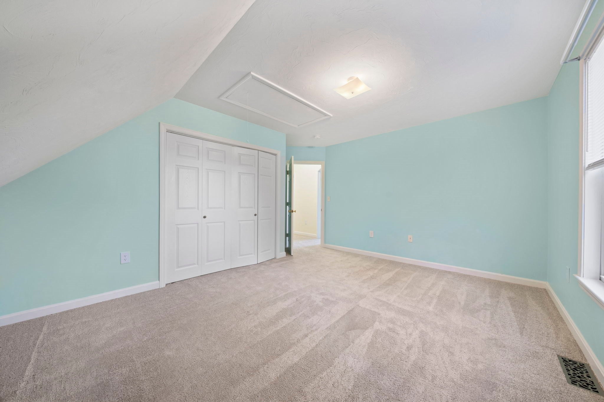 11 Doris Dr, Weymouth, MA Photo #14