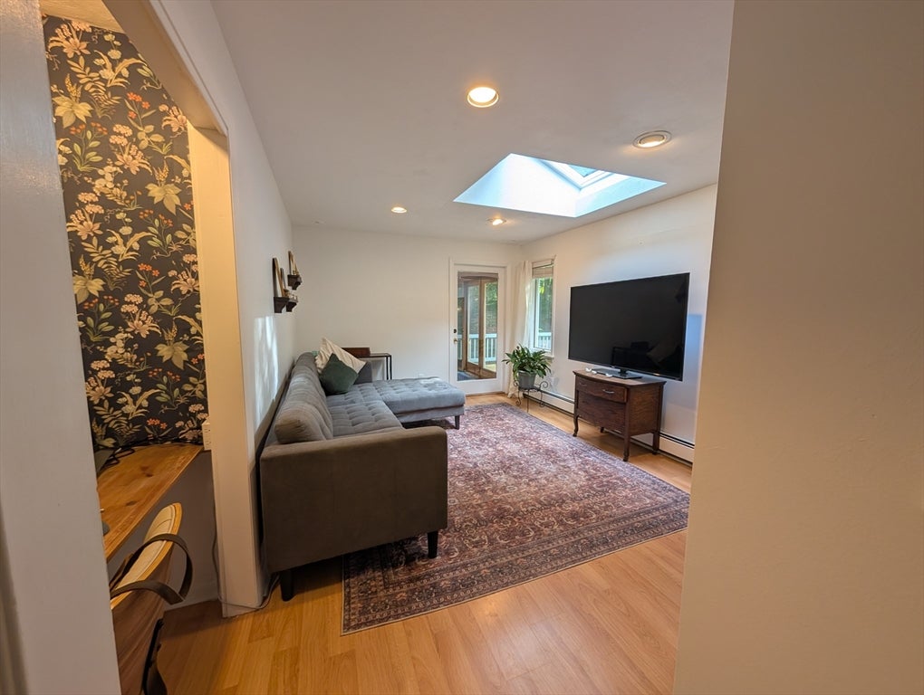37 Brookside Dr