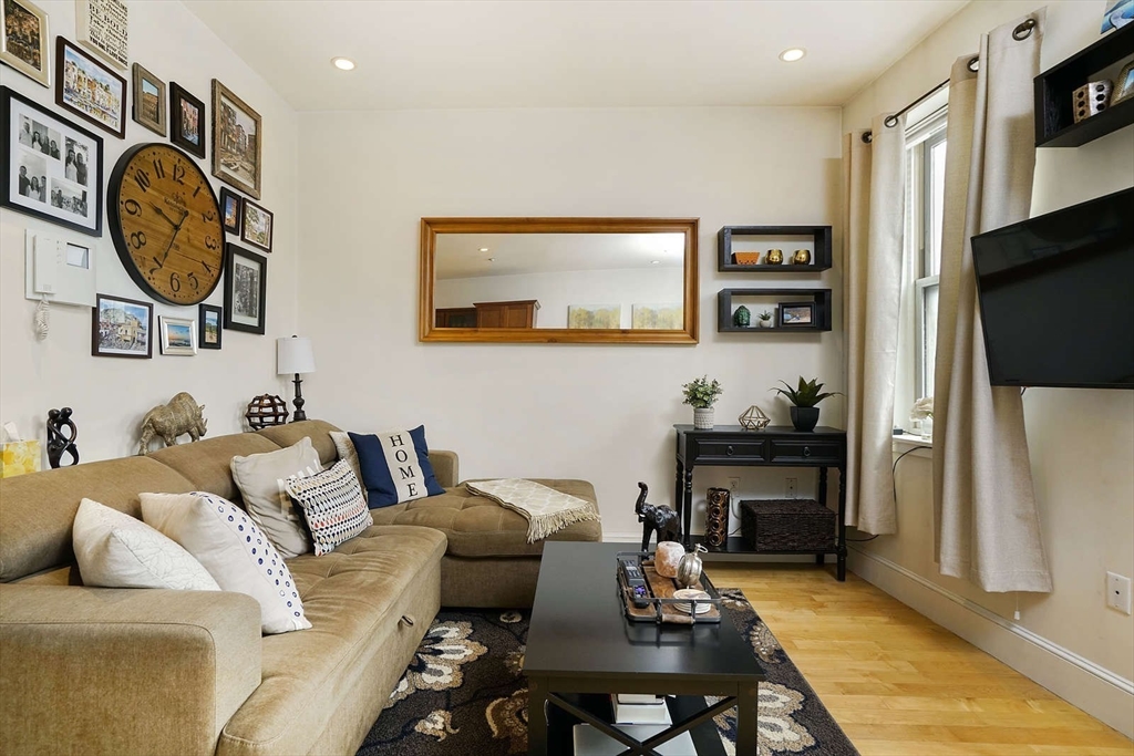 8 Garden Court 7