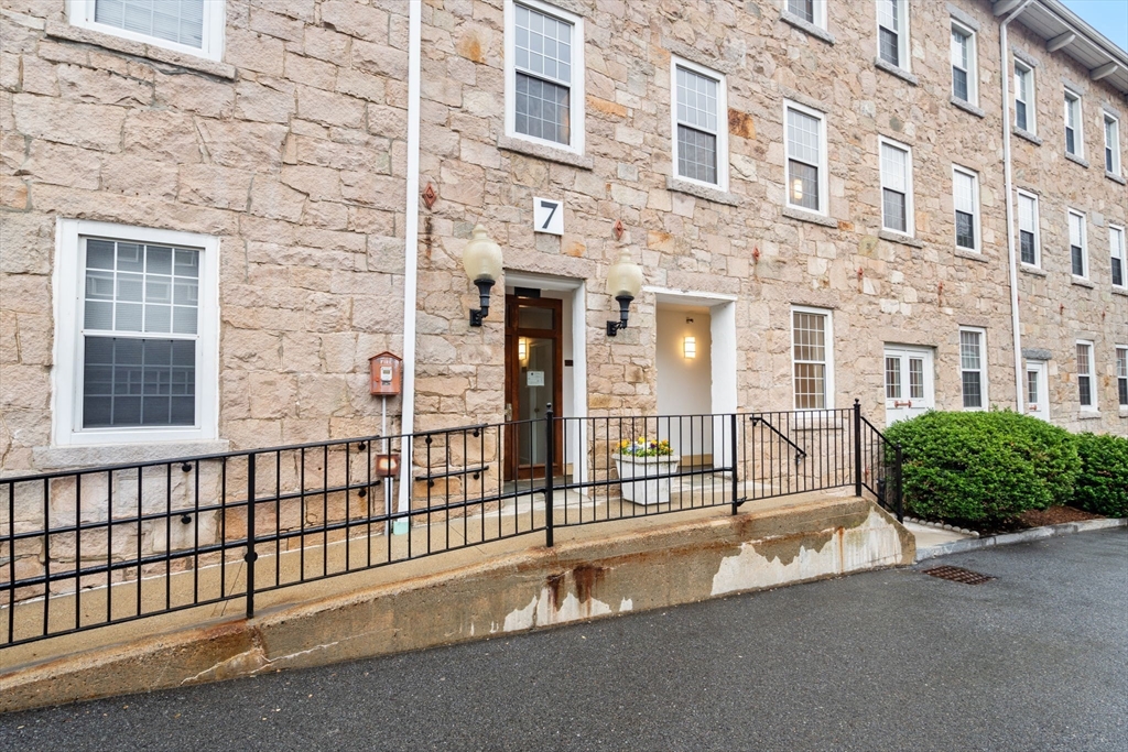 7 S Stone Mill Drive 514