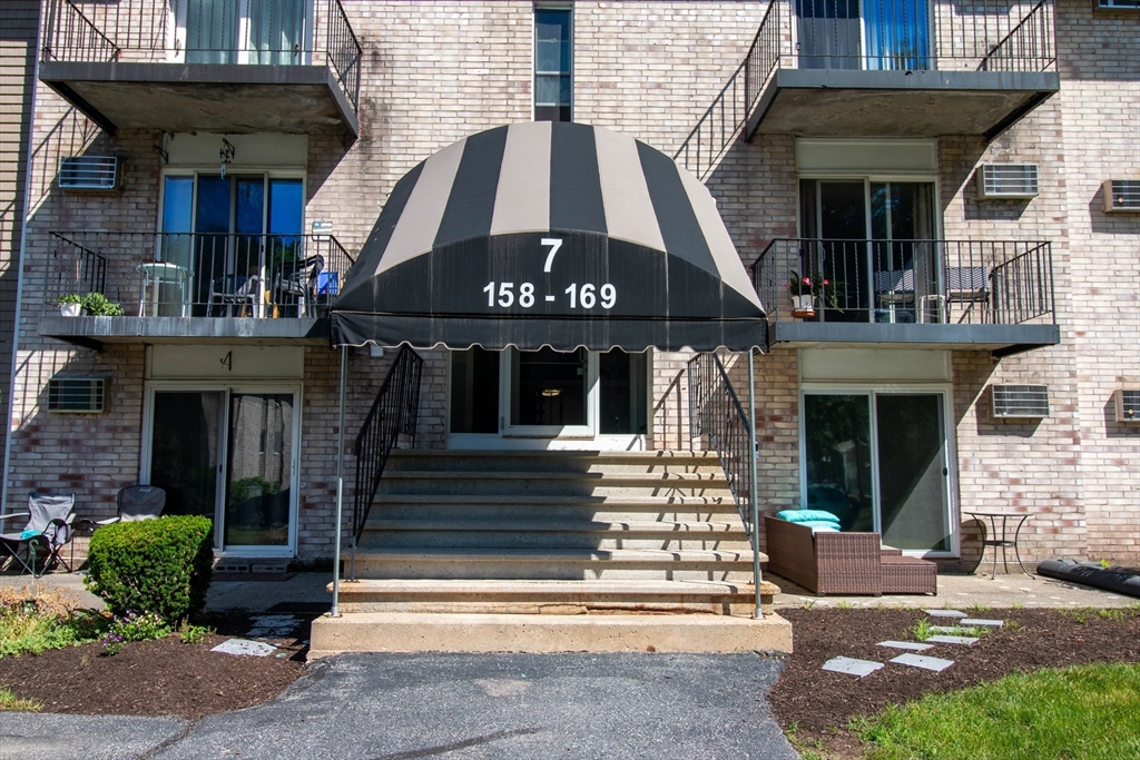 440 North Ave 164