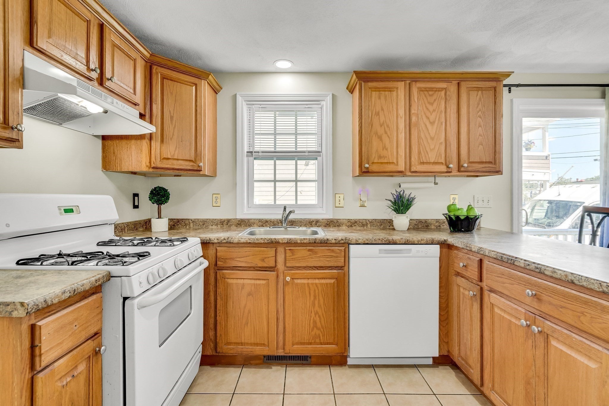 5 Wright Street #B, Lowell, MA, 5 Wright Street #B, Lowell, MA Photo #12