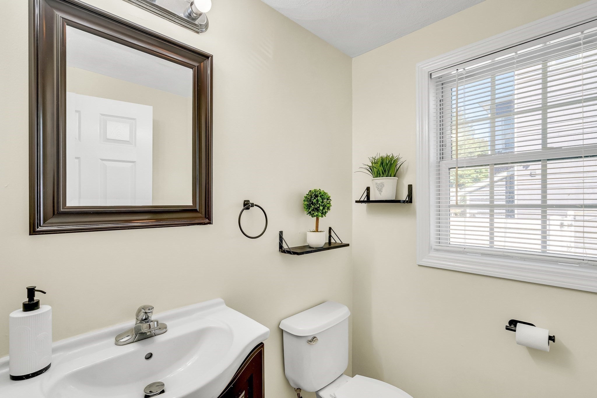 5 Wright Street #B, Lowell, MA, 5 Wright Street #B, Lowell, MA Photo #15