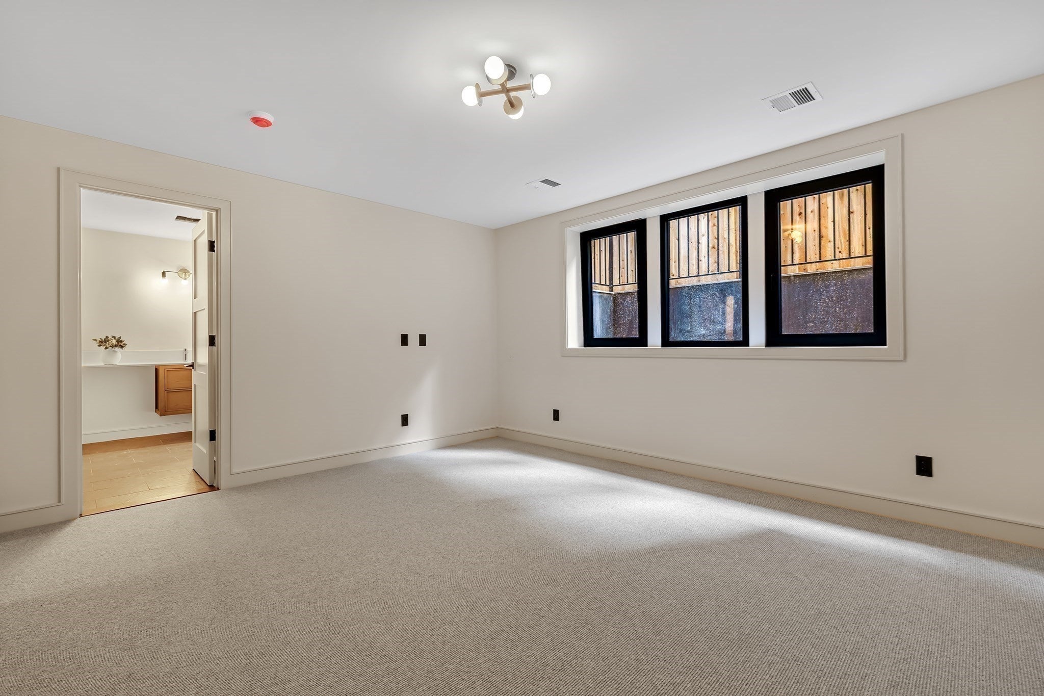 6 Holworthy Terrace #6, Cambridge, MA Photo #33