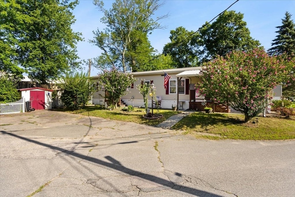 157 Mansfield Ave 32