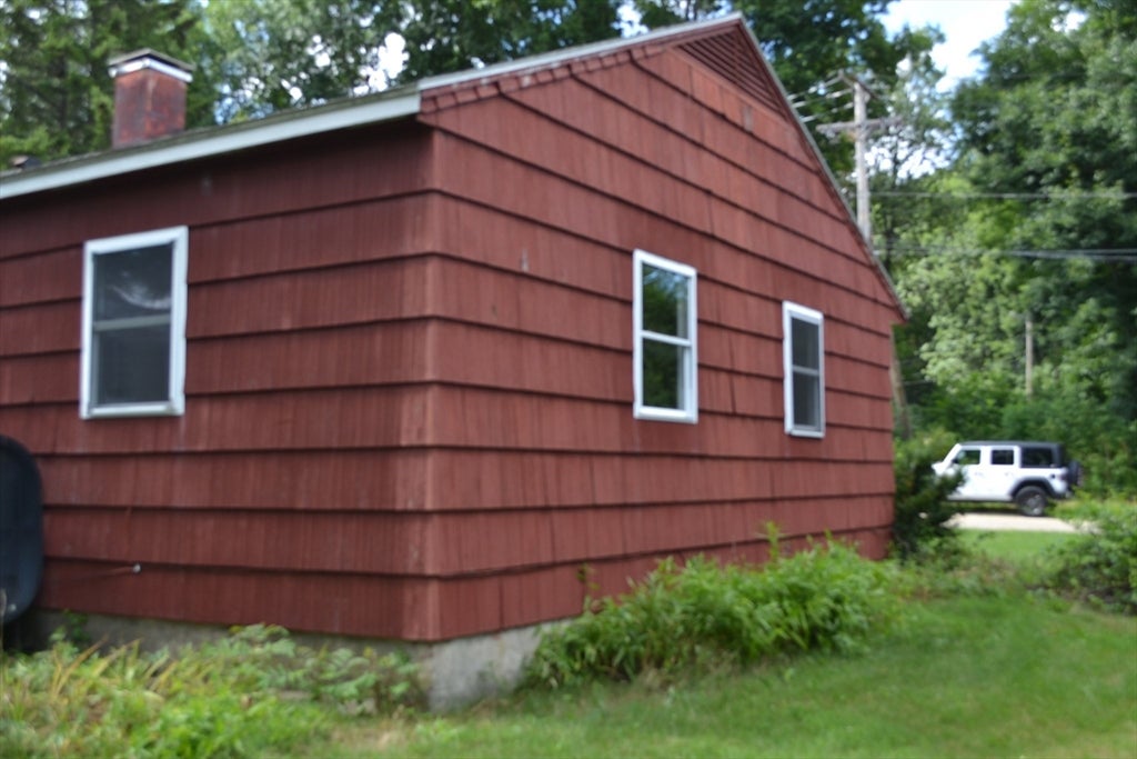 31 Winslow Ave, Leicester, MA, 31 Winslow Ave, Leicester, MA Photo #3