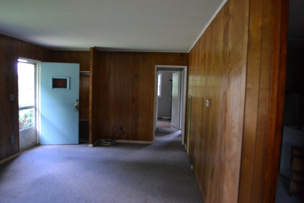31 Winslow Ave, Leicester, MA, 31 Winslow Ave, Leicester, MA Photo #9