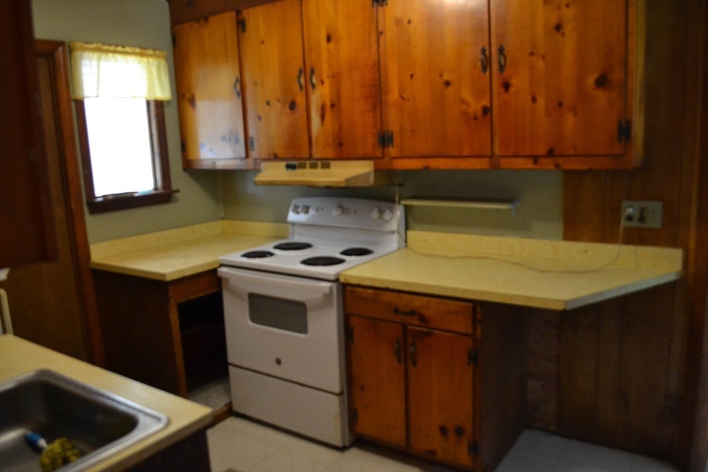 31 Winslow Ave, Leicester, MA, 31 Winslow Ave, Leicester, MA Photo #11