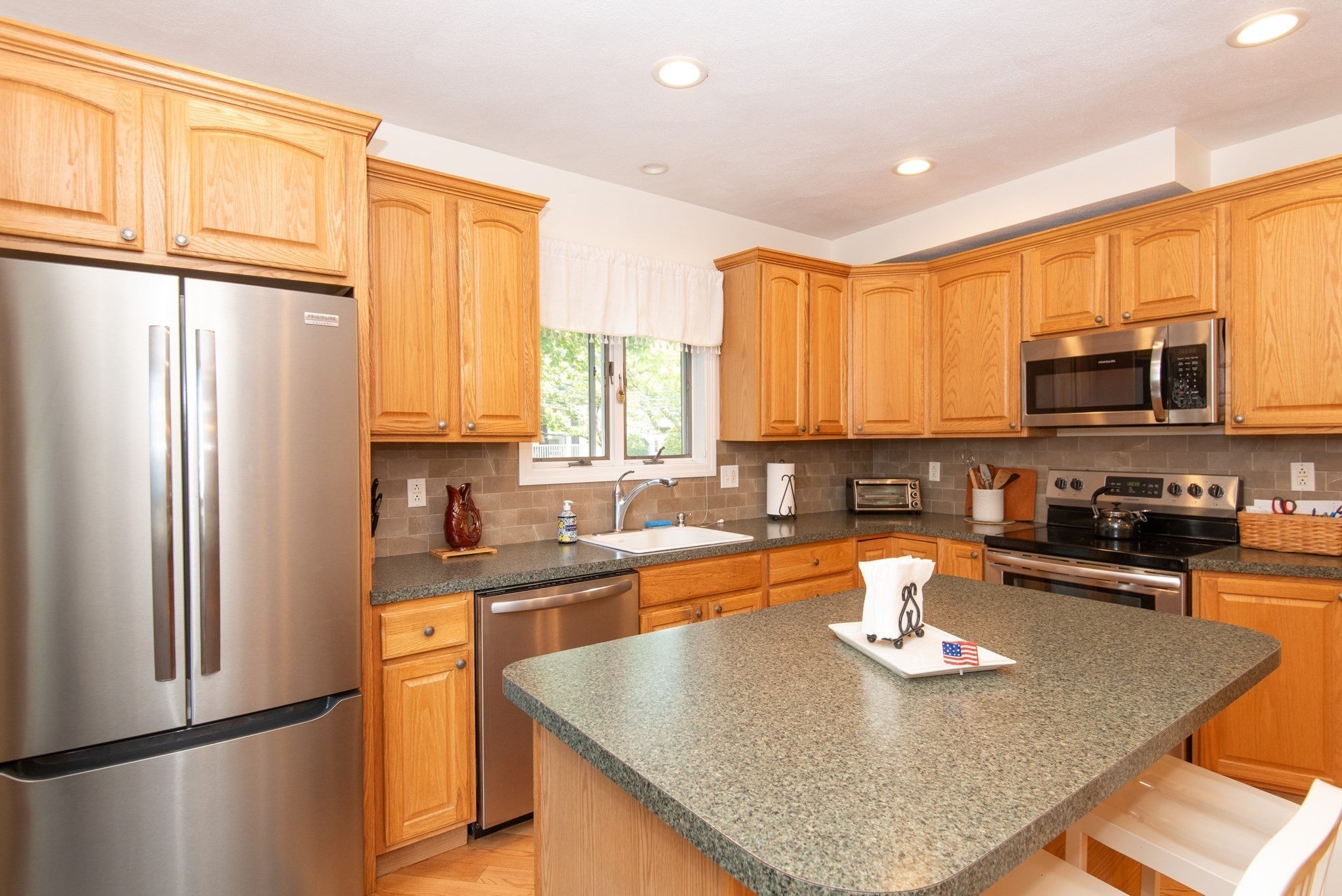 18 Union St #1, Reading, MA Photo #3