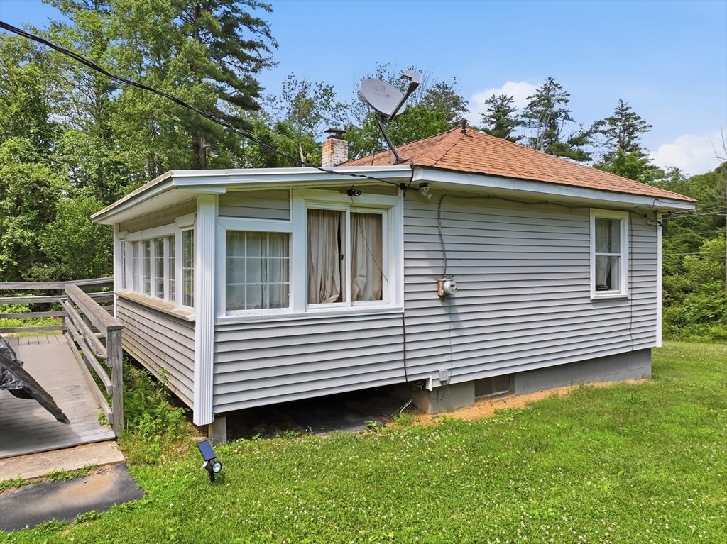 78 Blackmer Rd