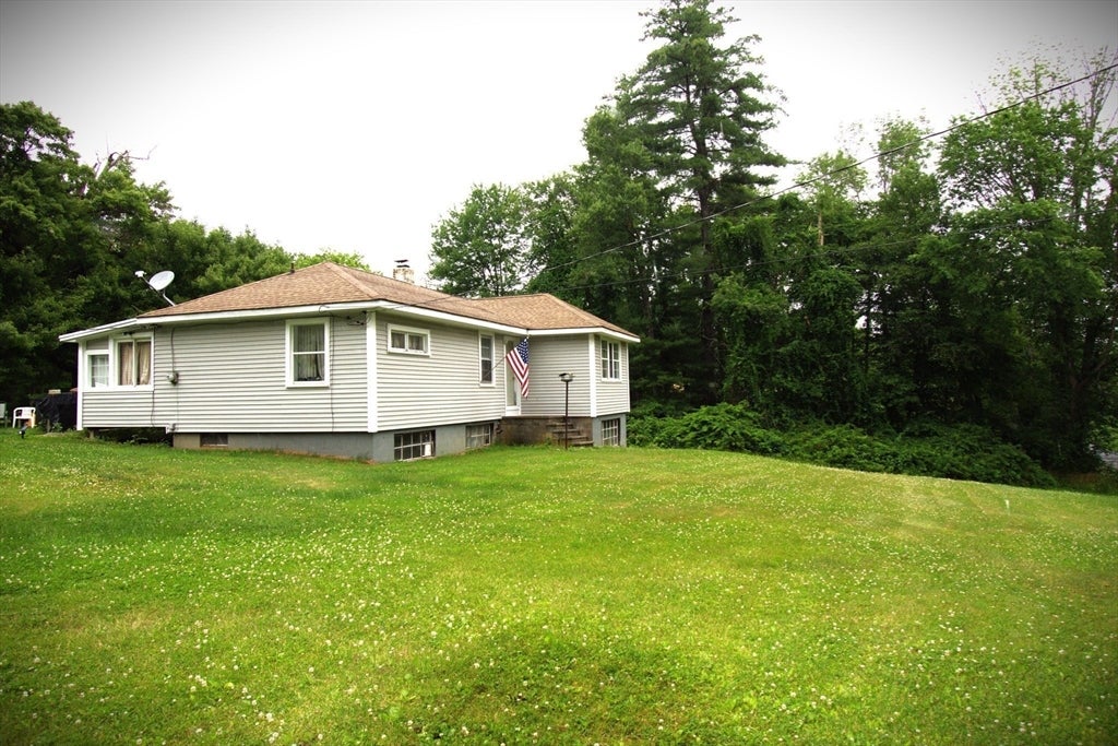 78 Blackmer Rd