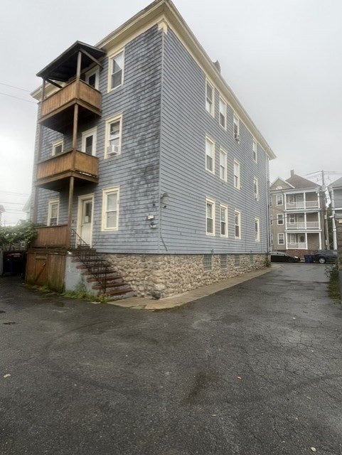 492 N Front St