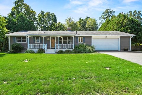 28 Dupont Circle Leominster MA 01453